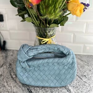 Blue knot bag